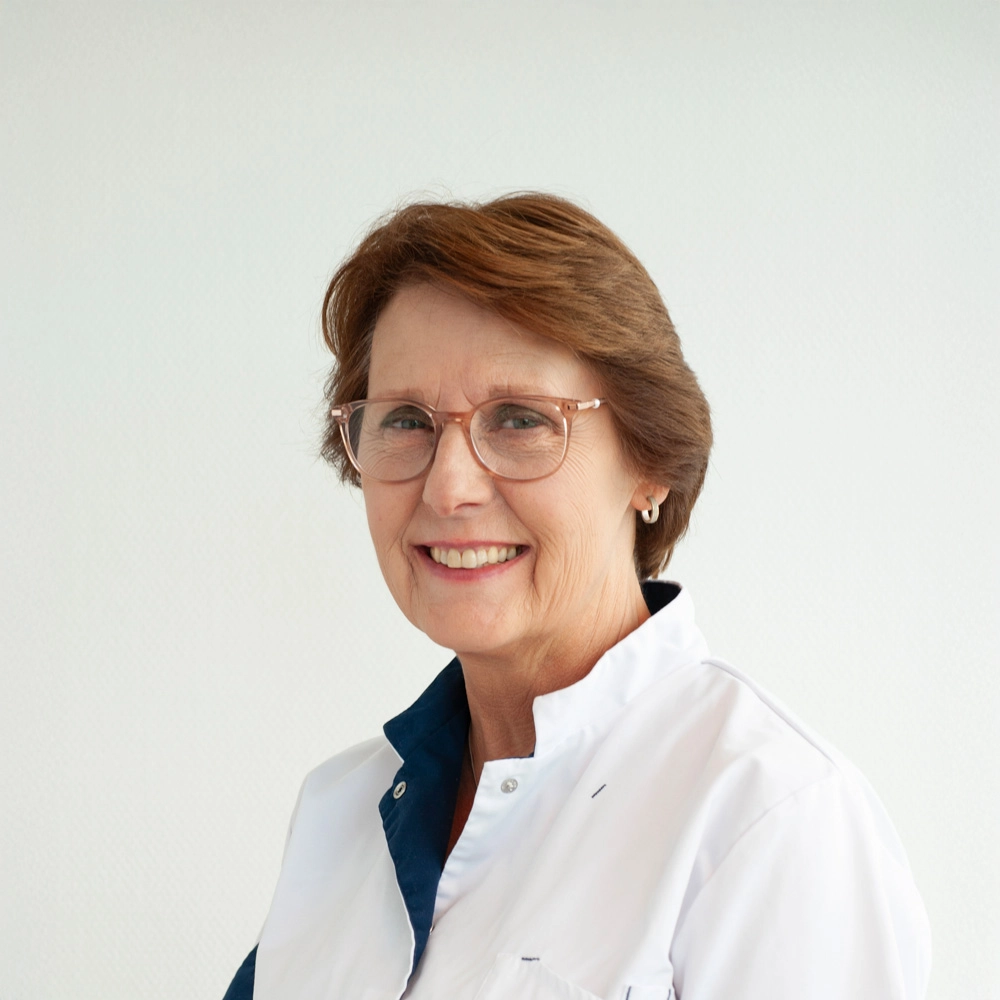 Dinie Heikamp. Dental assistant and prevention assistant.