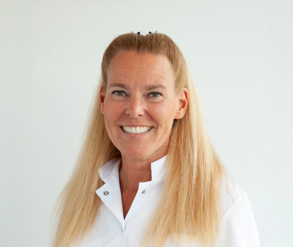 Yvonne Hagenaar, dental assistant.